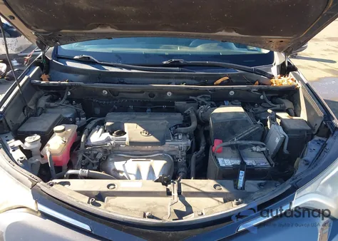 2017 Toyota Rav4 Xle z USA, uszkodzony, nr VIN 2T3RFREV4HW570279